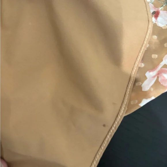 Sage The Label Camel Blush Dress - Small
This dress is very floral and flowing! - Picture 6 of 8